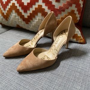 Sam Edelman nude suede pumps